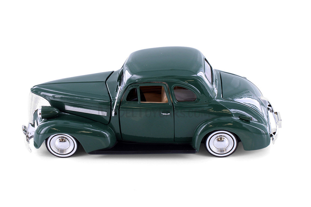 1939 Chevy® Coupe, Green - Showcasts® 77247GN - 1/24 Scale Diecast