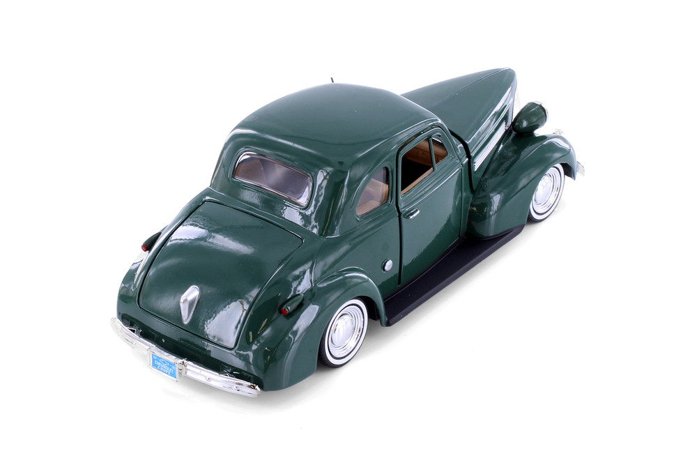 1939 Chevy Coupe, Green - Showcasts 77247GN - 1/24 Scale Diecast