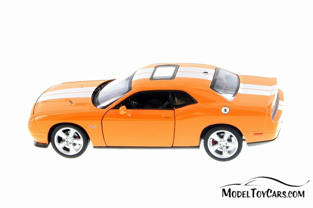 2012 Dodge Challenger SRT Hardtop, Orange - Welly 24049WOR
