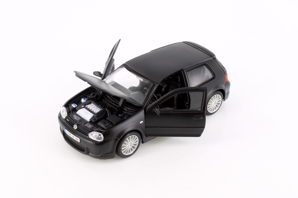 2004 Volkswagen Golf R32 Hardtop, Black - Showcasts 37290 - 1/24 Scale Diecast Model Toy Car (1 Car, No Box)