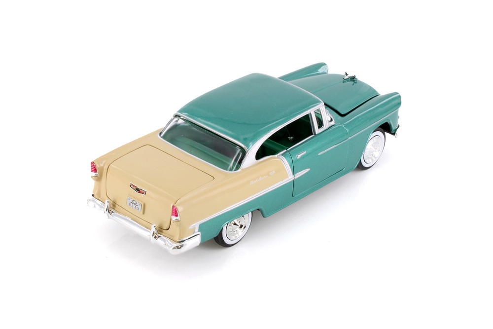 1955 Chevy Bel Air Hardtop, Green - Showcasts 77229D - 1/24 Scale Diecast Model Toy Car (1 car, no box)