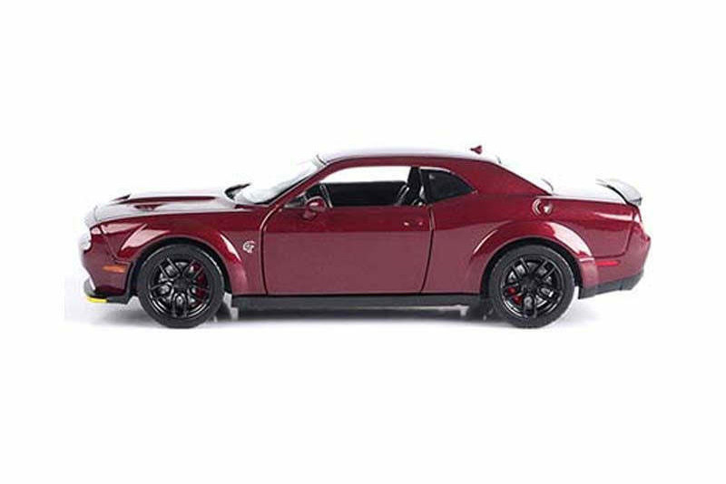 2018 Dodge Challenger SRT Hellcat, Burgundy - Motor Max 79350BUR - 1/24 scale Diecast Model Toy Car (1 Car, No Box)