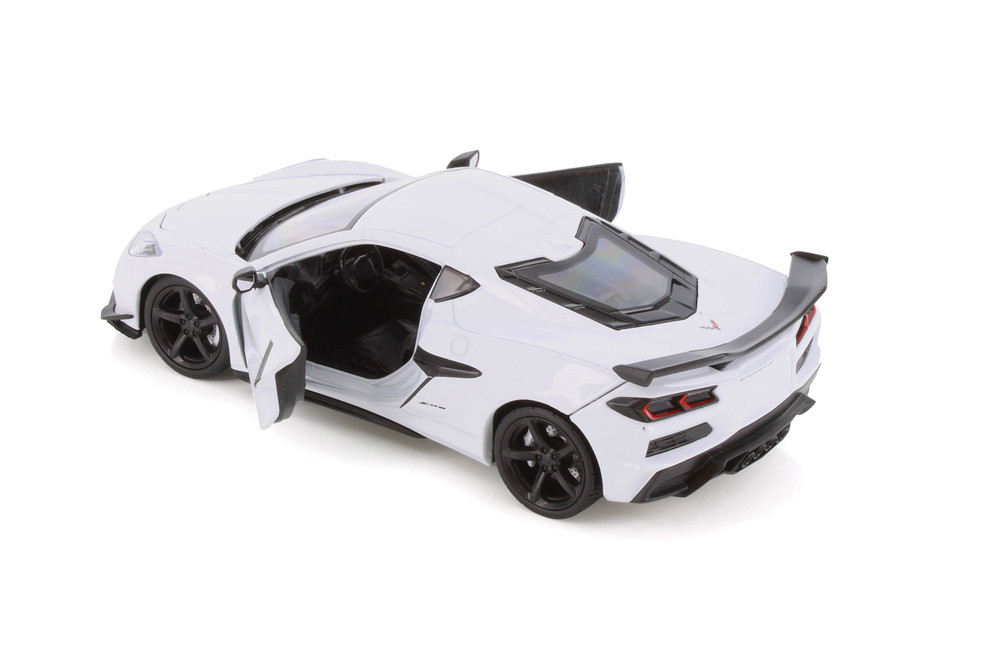 2023 Chevy Corvette Z06 Hardtop Sports Car, White - Welly 24120/4D - 1/24 Scale Diecast Model Toy Car