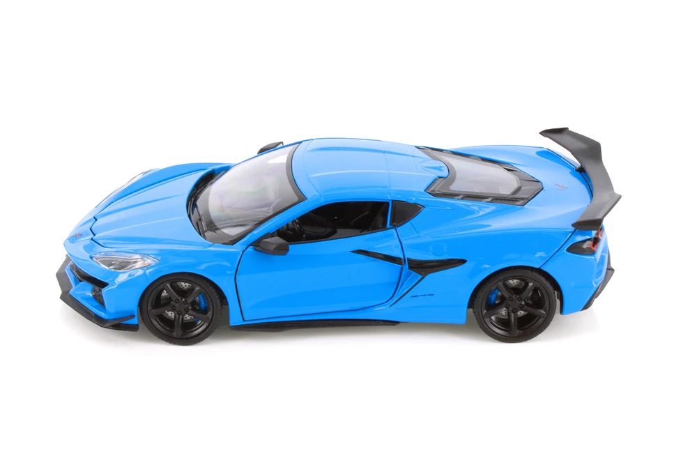 2023 Chevy Corvette Z06 Hardtop Sports Car, Blue - Welly 24120/4D - 1/24 Scale Diecast Model Toy Car