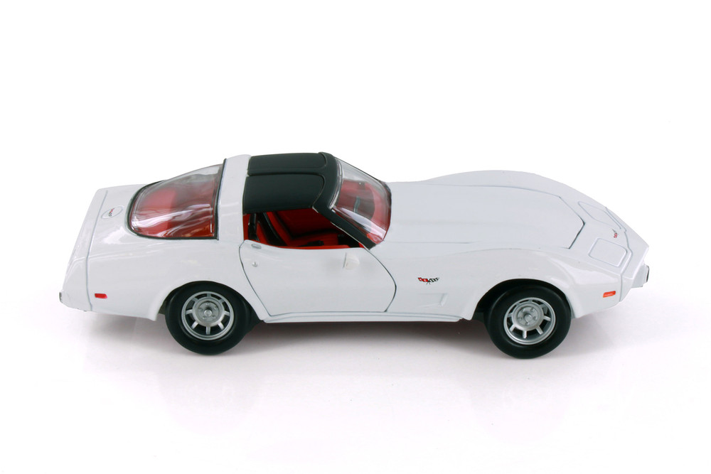 1979 Chevy Corvette Hardtop, White - Showcasts 77244AD - 1/24 Scale Diecast Model Toy Car
