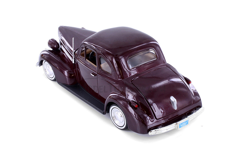 1939 Chevy® Coupe Hardtop, Burgundy - Showcasts® 77247BGD - 1/24