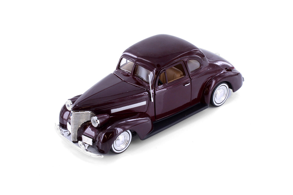 1939 Chevy Coupe Hardtop, Burgundy - Showcasts 77247BGD - 1/24