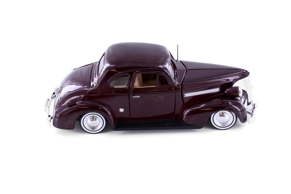 1939 Chevy Coupe Hardtop, Burgundy - Showcasts 77247BGD - 1/24