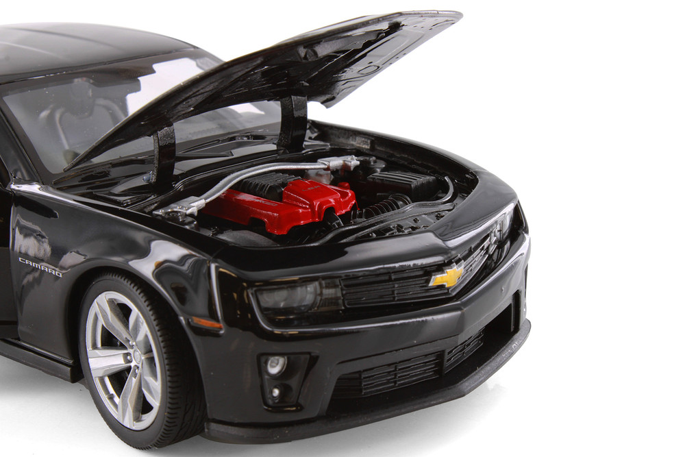 Chevy Camaro ZLI Hard Top Muscle Car, Black - Welly 24042 - 1/24