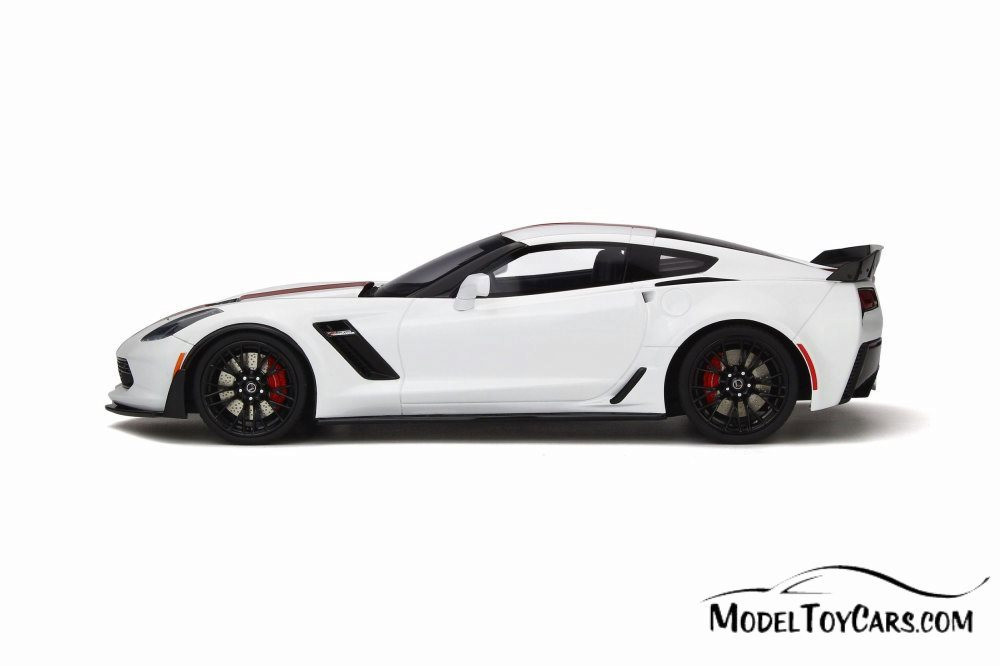 GT SPIRIT 1/18 シボレーコルベット C7 Z06 ホワイト/レッド 2016 Chevy Corvette C7 Z06 Hard Top, Artic White - GT Spirit GT214