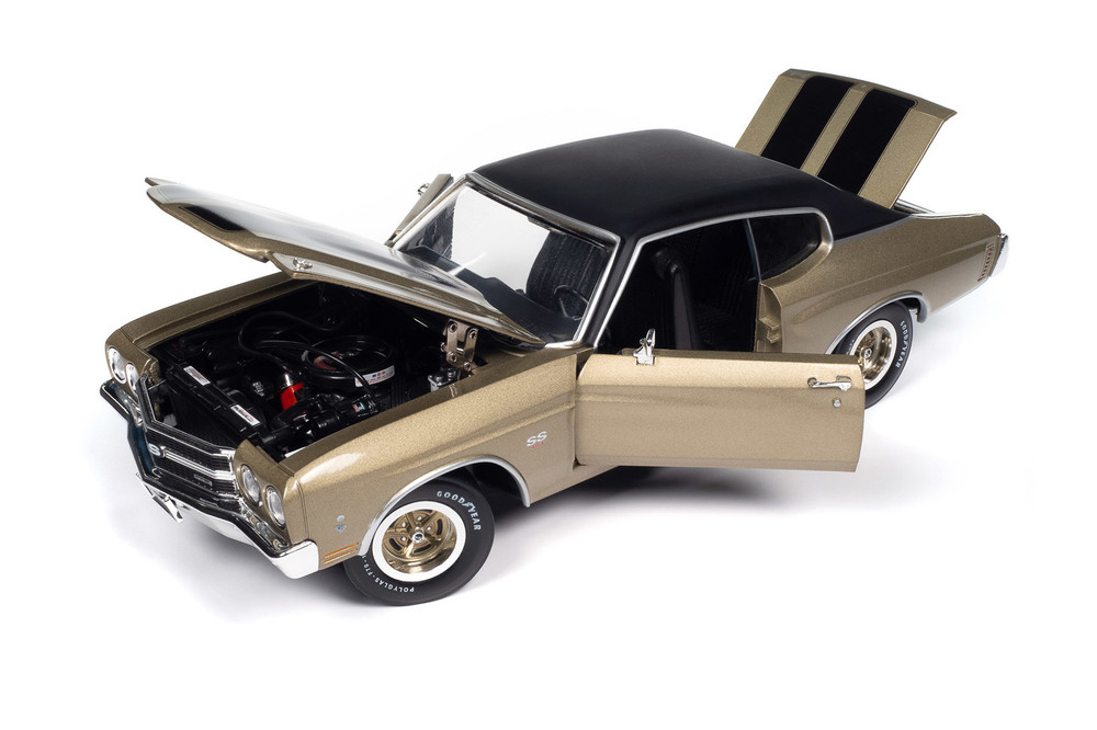 1970 Chevy Chevelle SS, Tricentennial Gold - Auto World AMM1332