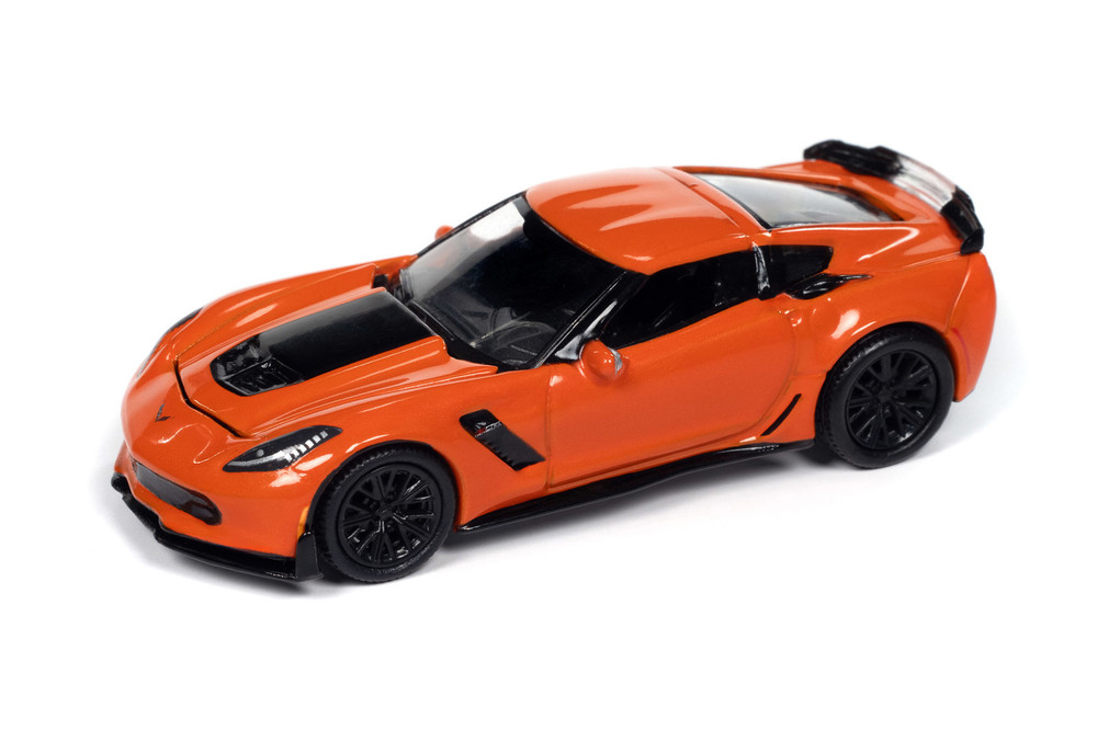 2019 Chevy Corvette Z06, Sebring Orange - Auto World AW64442/48A - 1/64 Scale Diecast Model Toy Car