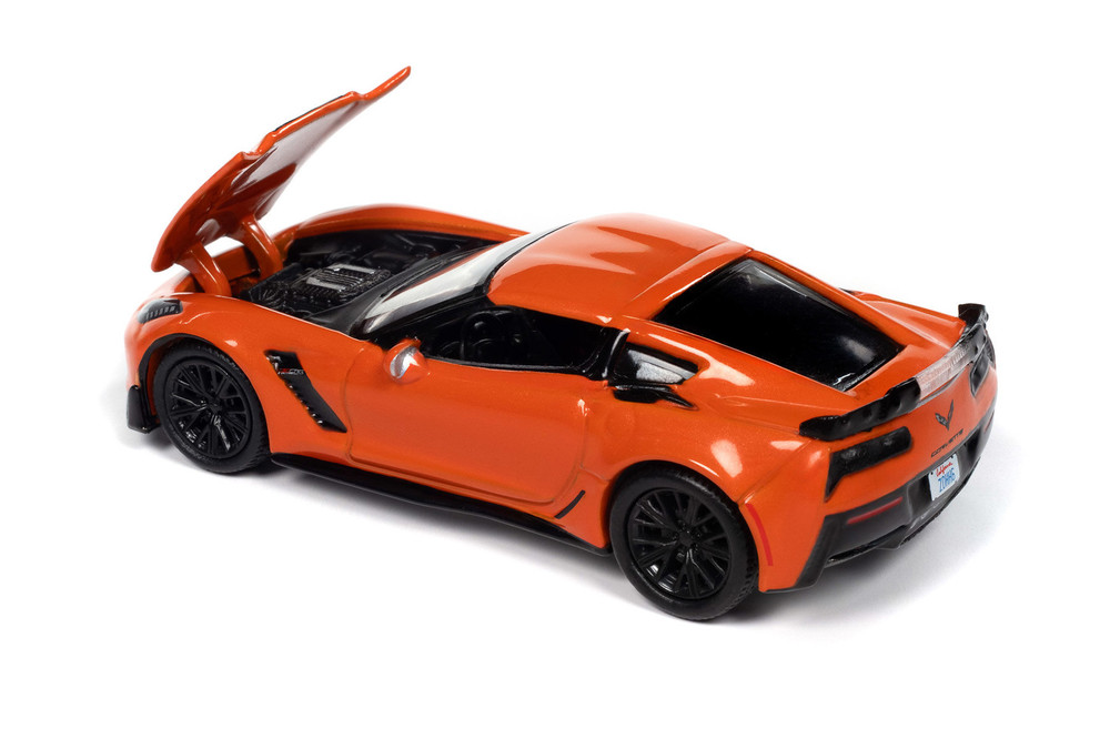 2019 Chevy Corvette Z06, Sebring Orange - Auto World AW64442/48A - 1/64 Scale Diecast Model Toy Car
