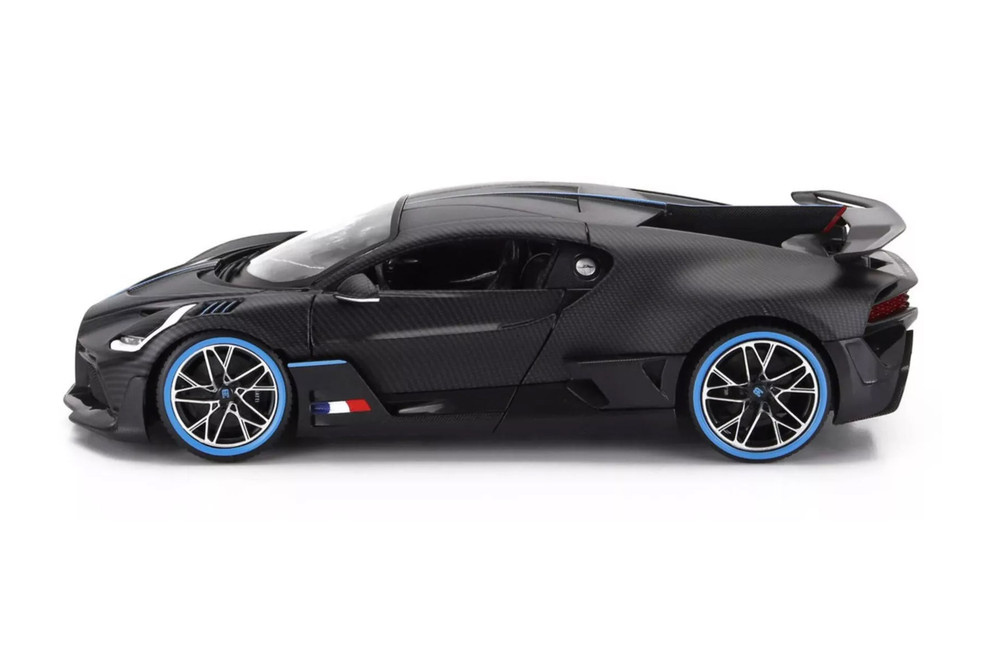 Bugatti Divo, Carbon Fiber Black - Bburago 18-11101 - 1/18 Scale