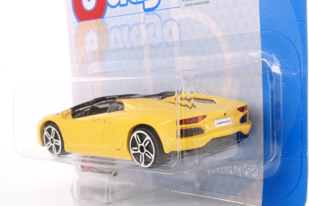 Lamborghini Aventador LP700-4 Roadster, Yellow - Bburago 18-30001 - 1/43 Scale Diecast Model Toy Car