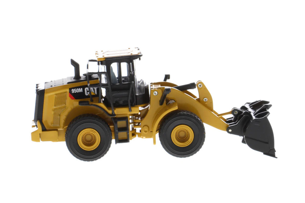 Caterpillar 950M Wheel Loader w/2 Log Poles, Yellow - Diecast Masters 85635 - 1/64 Scale Diecast Model Toy Car