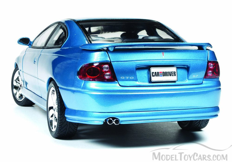 2004 Pontiac GTO, Bermude Blue - Auto World ERTL AMM1025 - 1/18