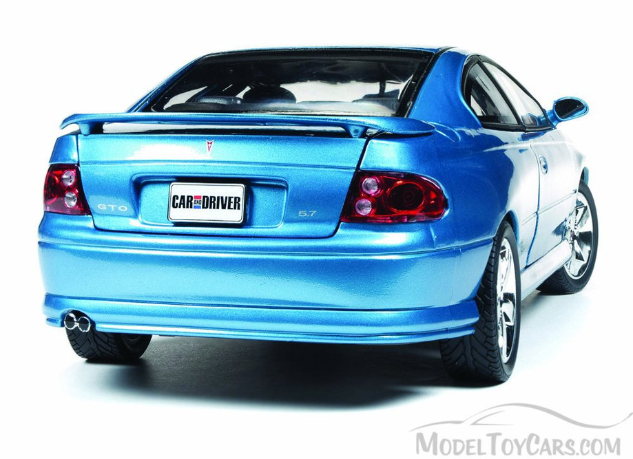 2004 Pontiac GTO, Bermude Blue - Auto World ERTL AMM1025 - 1/18