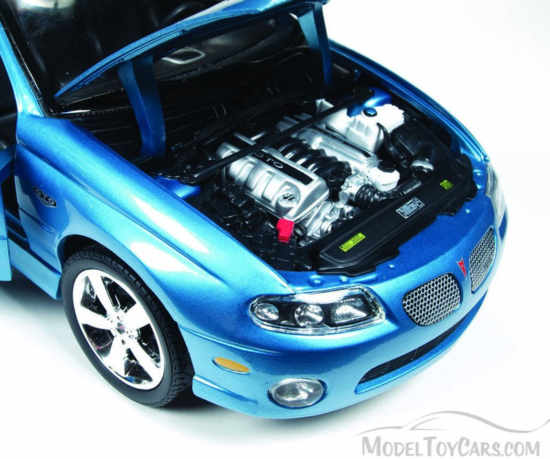 2004 Pontiac GTO, Bermude Blue - Auto World ERTL AMM1025 - 1/18