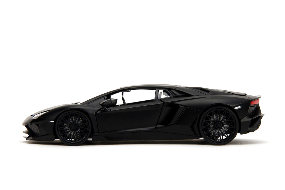 Shaw's Lamborghini Aventador, Furious 7 - Jada Toys 36152 - 1/24 Scale Diecast Model Toy Car
