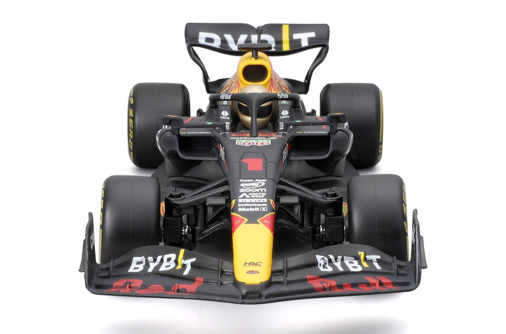 Oracle Red Bull Racing RB19 w/Driver, #1 Max Verstappen - Maisto