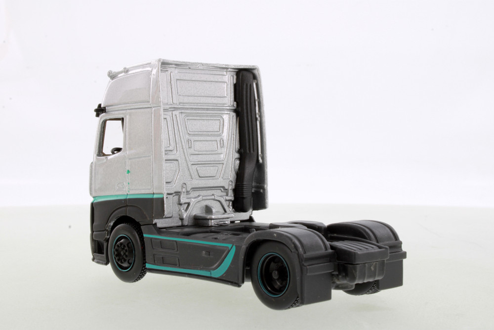 Custom Rigs Mercedes-Benz Actros 1851, Silver/Black - Maisto 12389 - 1/64 Scale Diecast Model Toy Car