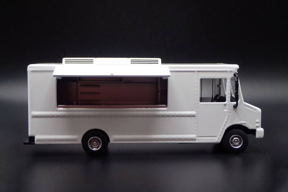 Food Truck Plain, White - American Diorama AD-70200MJ - 1/64 Scale