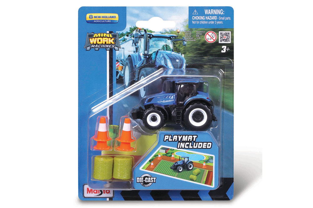 Mini Work Machines New Holland T7 Tractor w/Playmat, cones, haystacks ...