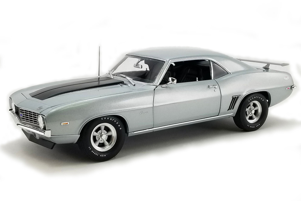 1969 Chevy Camaro Built by Dick Harrell, Cortez Silver w/Black Stripe - Acme A1805725 - 1/18 Scale Diecast Model Toy Car