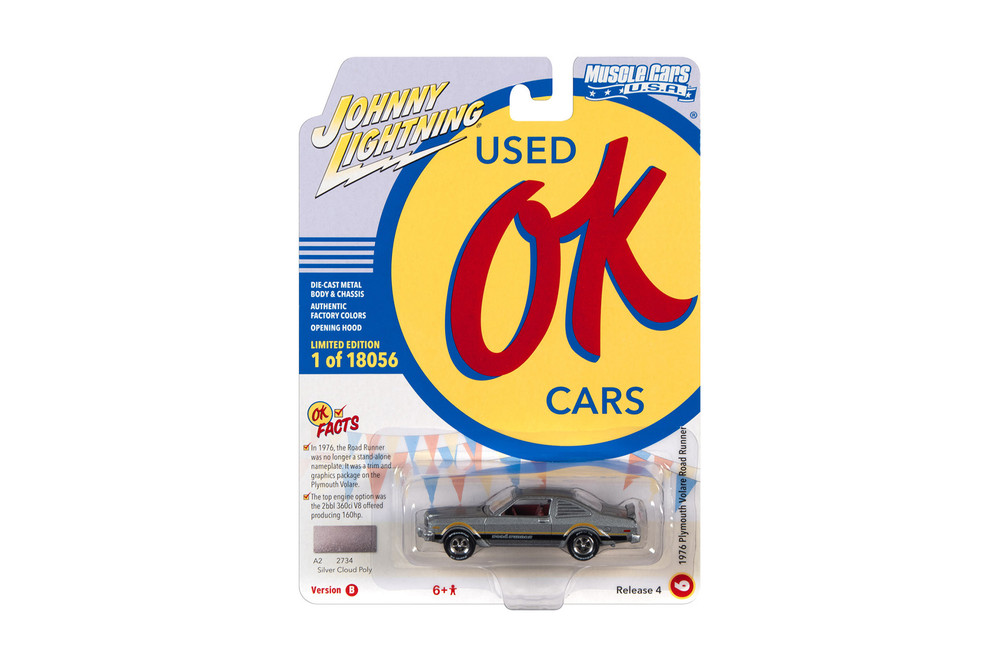 1976 Plymouth Road Runner, Silver Cloud Poly w/Black Side Stripes - Johnny Lightning JLMC028/48B - 1/64 Scale Diecast Model Car