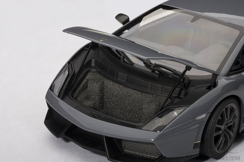 Lamborghini Gallardo LP570, Gunmetal Gray - Auto Art 74657 - 1/18