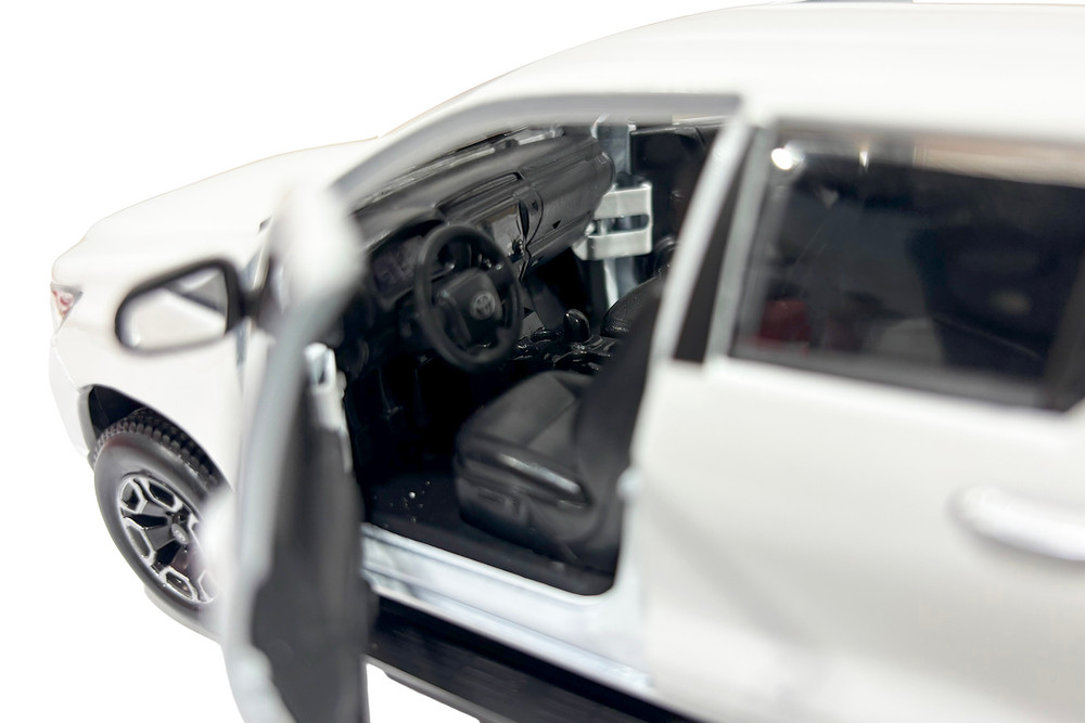 Toyota Hilux Double Cab Pickup Truck, White - Showcasts 37920 - 1/27 Scale Diecast Model Toy Car