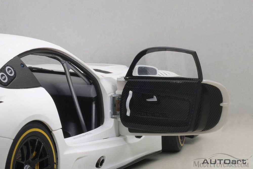 Mercedes-Benz AMG GT3 PCV, White - Auto Art 81531 - 1/18 Scale Diecast Model Toy Car