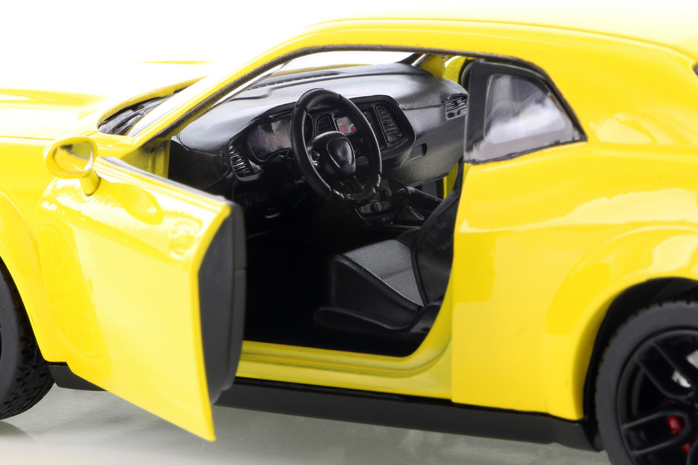 2018 Dodge Challenger SRT Hellcat Widebody Hard Top, Yellow - Showcasts 71350YL - 1/24 Scale Diecast Model Toy Car