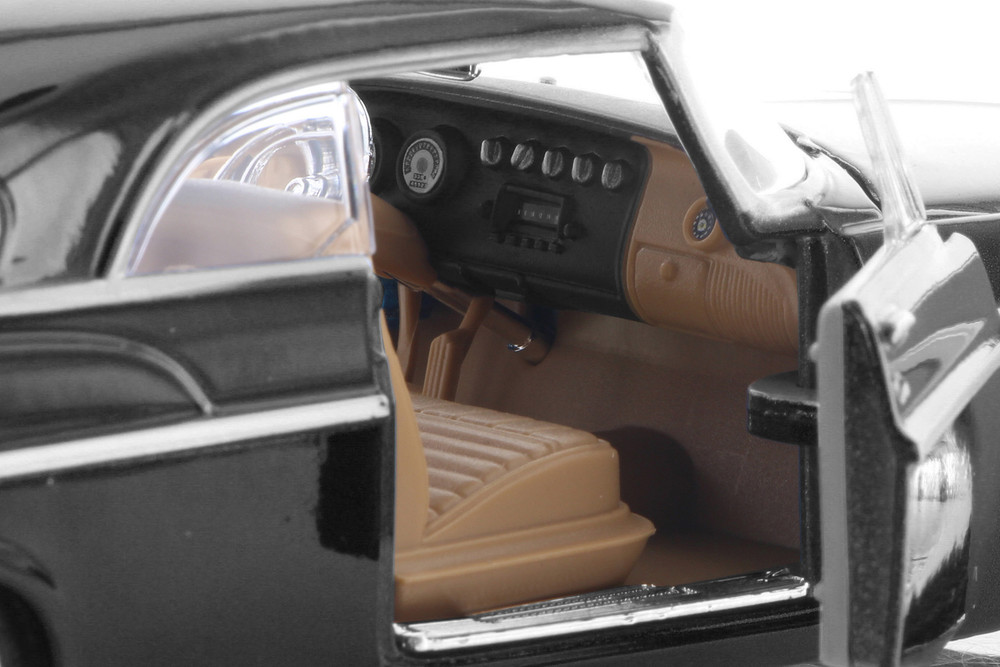 1955 Chrysler C300 Hardtop, Black - Showcasts 77302BK - 1/24 Scale