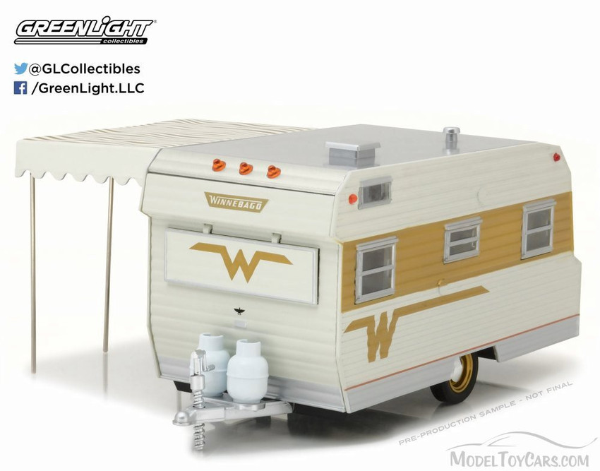 1964 Winnebago 216 Trailer, White w/Gold - Greenlight 18420B/12