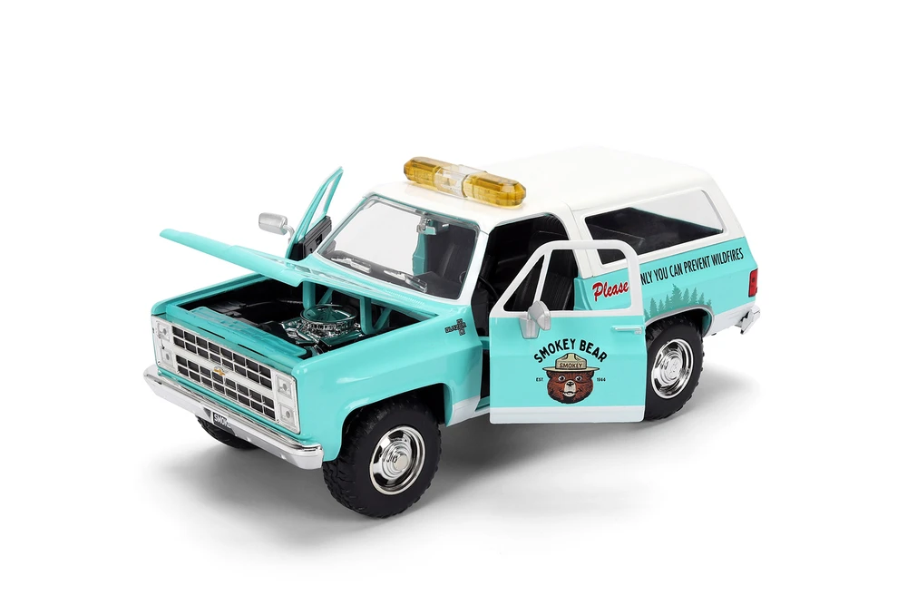 1980 シボレーブレーザー & スモーキーベアー・フィギア 1980 Chevy Blazer w/Smokey Bear Figure, Light Green - Jada Toys