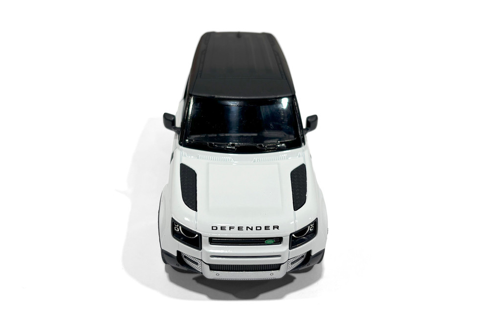 Land Rover Defender 90, White w/Black Roof - Kinsmart 5428DW - 1/36 Scale Diecast Model Toy Car