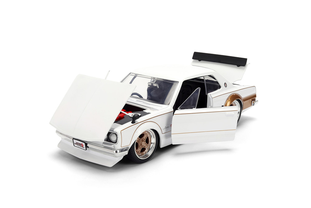 1971 Nissan Skyline GT-R, White/Gold - Jada Toys 37021 - 1/24