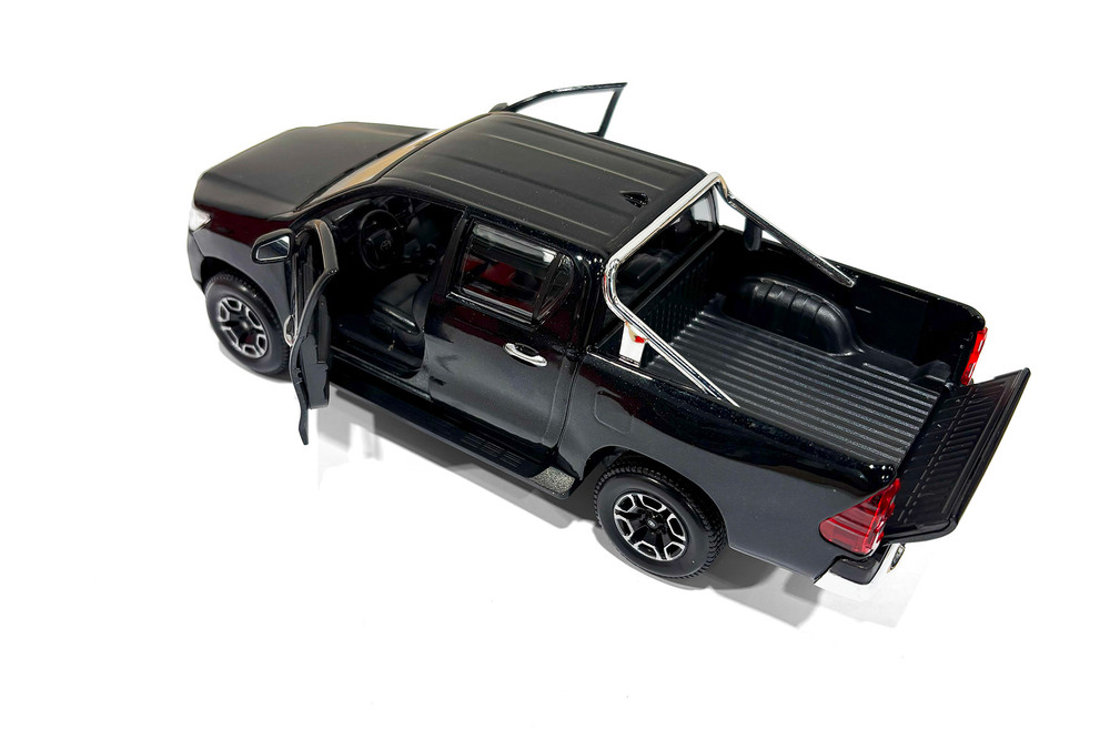 Toyota Hilux Double Cab Pickup Truck, Black - Maisto 32920BK - 1