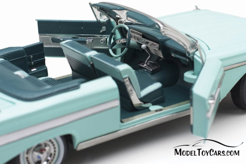 1961 Chevy Impala Open Convertible, Seafoam Green - Sun Star 3409