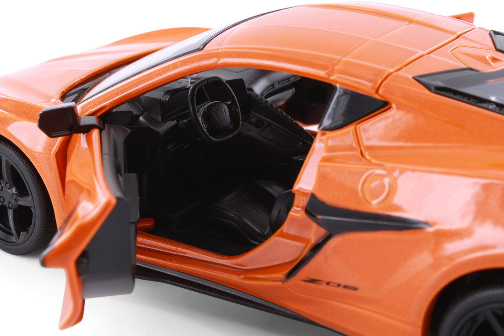 Chevy Corvette Z06, Orange - Showcasts 68289WR - 1/24 Scale Diecast Model Toy Car