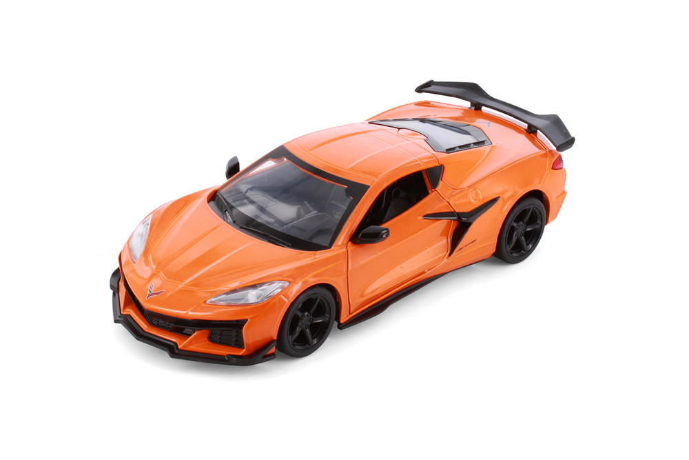 Chevy Corvette Z06, Orange - Showcasts 68289D - 1/24 Scale Diecast