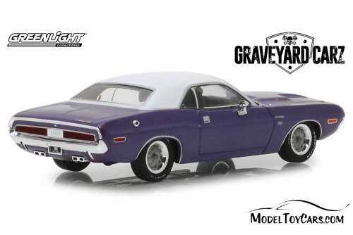 1970 Dodge Challenger R/T Hard Top, Graveyard Carz - Greenlight