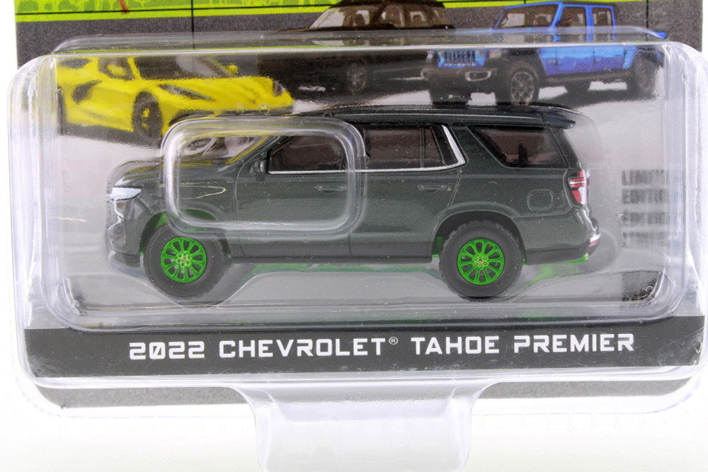 GREEN MACHINE 2022 Chevy Tahoe Premier, Gray - Greenlight 68020D/48 - 1/64 Scale Diecast Model Toy Car