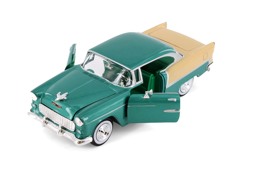 Box of 4 1955 Chevy Bel Air Hardtop, Green/Beige - Showcasts 77229GND - 1/24 Scale Diecast Model Toy Cars