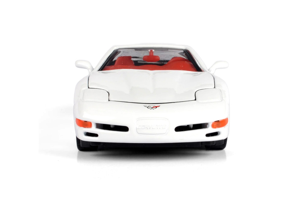 1997 Chevy Corvette Hardtop, White - Showcasts 77210W - 1/24 Scale Diecast Model Toy Car