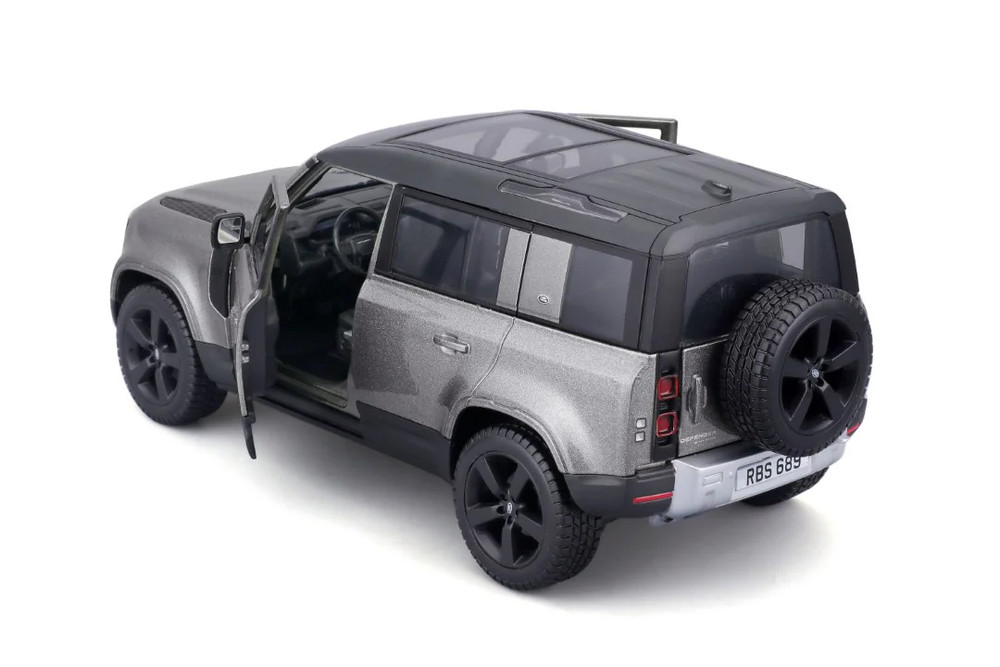 2022 Land Rover Defender 110, Silver - Bburago 18-21101SV - 1/24 Scale Diecast Model Toy Car