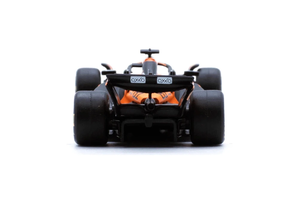 2025 McLaren MCL39 Formula One F1, #81 Oscar Piastri - Bburago 18-58001/81 - 1/64 Scale Diecast Model Toy Car