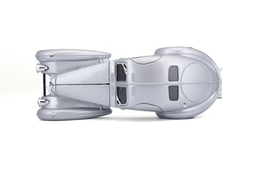 Bugatti Atlantic Hard Top, Silver - Bburago 18-22092SV - 1/24 Scale Diecast Model Toy Car